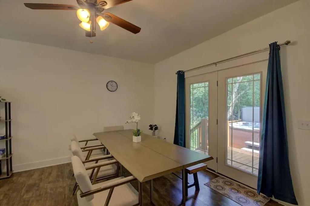 Lazy Bear-Hottub, Pet Friendly, Private Home Just 15 Minutes To Asheville.. Fairview Exterior foto